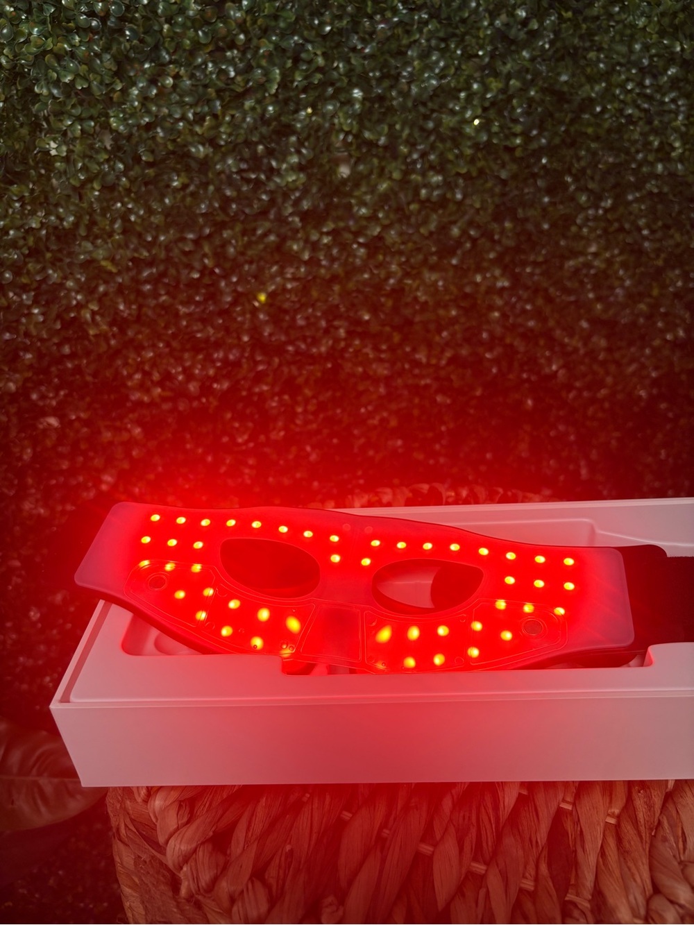 IniaLED Light Therapy Eye Mask